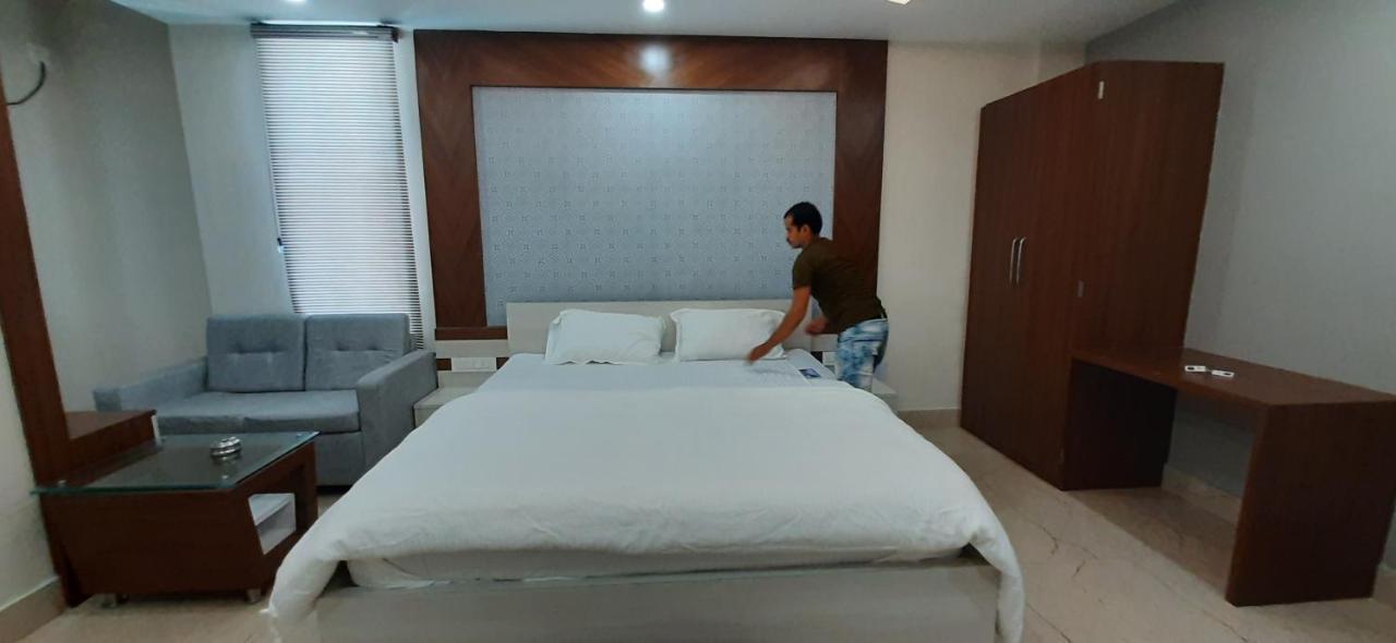 Hotel Narendra Plaza Balasore ภายนอก รูปภาพ