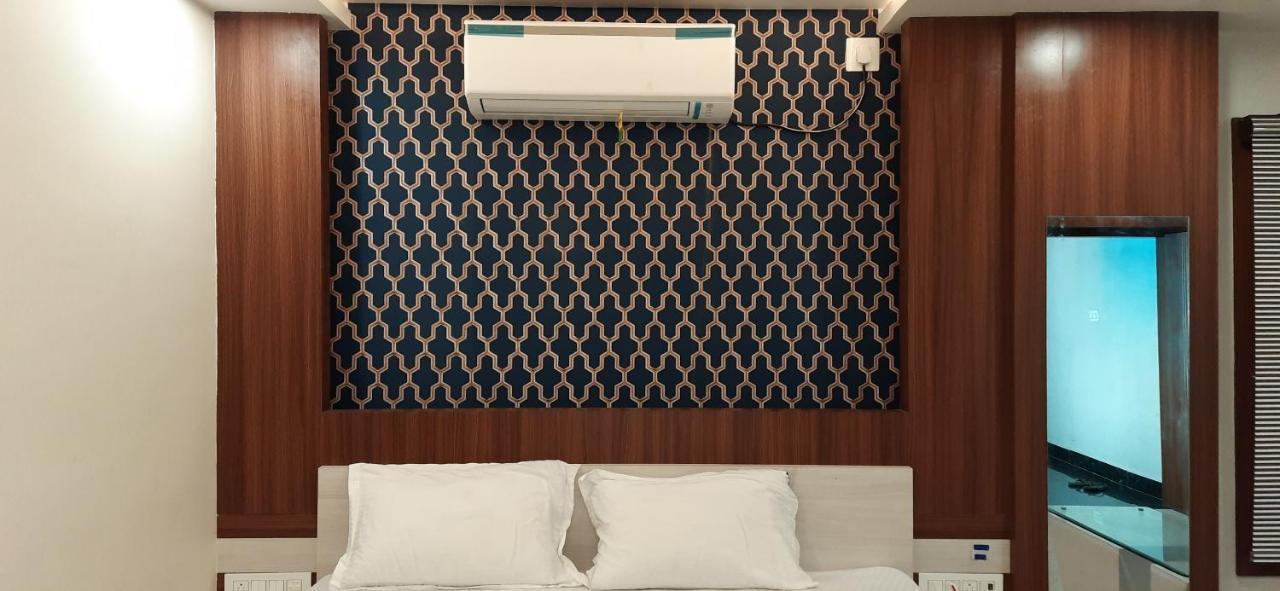 Hotel Narendra Plaza Balasore ภายนอก รูปภาพ